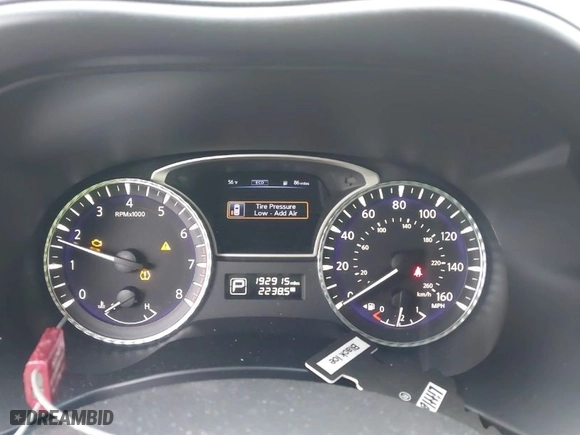 2015 Infiniti QX60 with VIN 5N1AL0MN9FC514661, listed as a IAAI auction lot 41392187 with 192,915 mi miles. Bid and sale history available at carsss.com. Image 7.