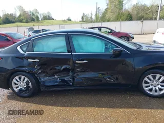 2017 Nissan Altima 2.5 SV with VIN 1N4AL3AP7HC142659, listed as a IAAI auction lot 41922160 with 133,404 mi miles. Bid and sale history available at carsss.com. Image 13.