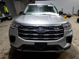 2025 Ford Explorer Active z VIN 1FMUK8DH2SGA43142, wystawiony jako Copart lot #87353534 z przebiegiem 8 355 mil mil oraz Szkoda całkowita • Salvage title. Historia ofert i sprzedaży dostępna na DreamBid. Obrazek 5.