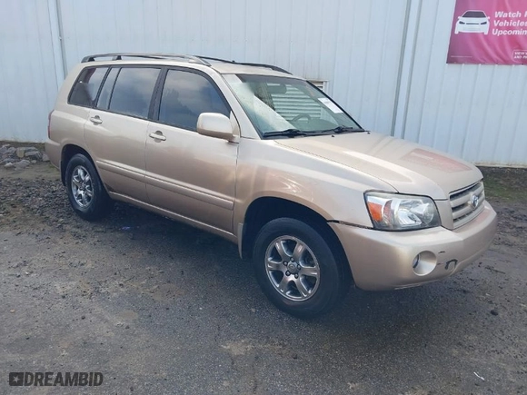 2006 Toyota Highlander w/3rd Row with VIN JTEDP21A960104281, listed as a IAAI auction lot 41809727 with 286,038 mi miles. Bid and sale history available at carsss.com. Image 1.