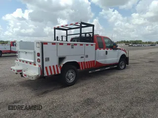 2016 Ford F-250 XL с VIN 1FD7X2B69GEC87418, выставлен на аукционе IAAI как лот 42014958 с пробегом 403 970 миль миль и . История ставок и продаж доступна на DreamBid. Изображение 4.