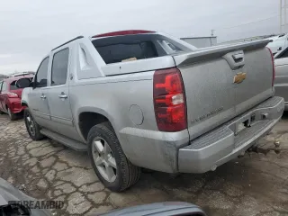 2013 Chevrolet Avalanche LT with VIN 3GNTKFE7XDG379565, listed as a Copart auction lot 42846225 with 182,136 mi miles and Clean Title. Bid and sale history available at carsss.com. Image 2.