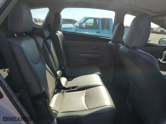 2017 Toyota Prius v Two with VIN JTDZN3EU1HJ055875, listed as a Copart auction lot 50333895 with 140,685 mi miles and Salvage Title. Bid and sale history available at carsss.com. Image 10.