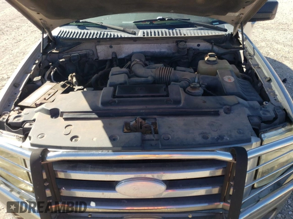 2008 Ford Expedition Max SSV z VIN 1FMFK15548LA03925, wystawiony jako Copart lot #81107104 z przebiegiem 164 247 mil mil oraz Szkoda całkowita • Salvage title. Historia ofert i sprzedaży dostępna na DreamBid. Obrazek 13.