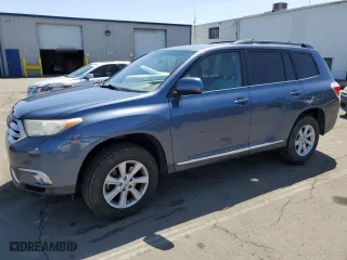 2013 Toyota Highlander with VIN 5TDZA3EHXDS033935, listed as a Copart auction lot 52167225 with 162,564 mi miles and Salvage Title. Bid and sale history available at carsss.com. Image 1.