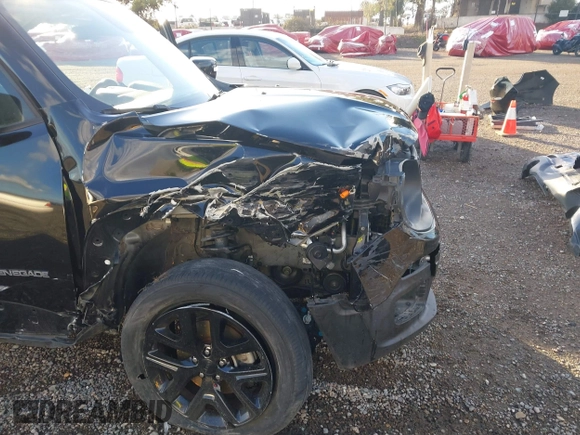 2017 Jeep Renegade Latitude with VIN ZACCJABB9HPE67907, listed as a IAAI auction lot 41425107 with 57,300 mi miles. Bid and sale history available at carsss.com. Image 6.