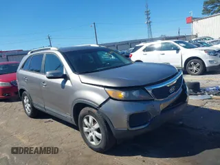 2012 Kia Sorento LX with VIN 5XYKTDA25CG235127, listed as a IAAI auction lot 41804019 with 176,000 mi miles. Bid and sale history available at carsss.com. Image 1.