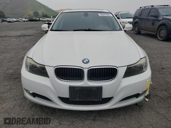 2009 BMW 3 Series 328i with VIN WBAPH535X9A437259, listed as a Copart auction lot 52647055 with 97,704 mi miles and Salvage title. Bid and sale history available at DreamBid. Image 5.