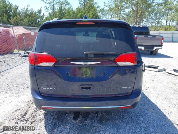 2017 Chrysler Pacifica Limited with VIN 2C4RC1GG5HR531414, listed as a IAAI auction lot 41951438 with 94,676 mi miles. Bid and sale history available at carsss.com. Image 16.