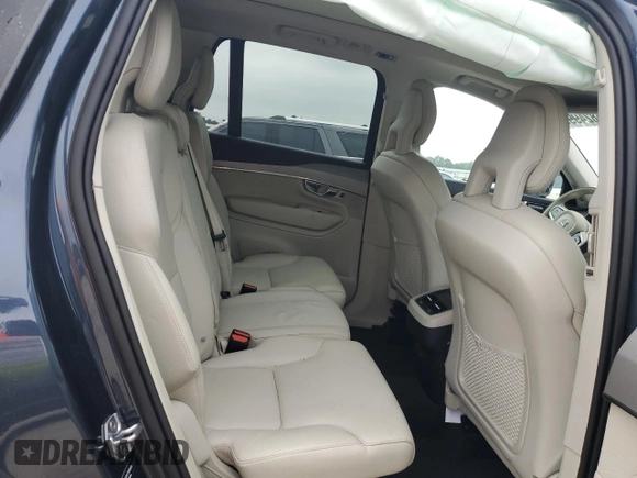 2021 Volvo XC90 Momentum z VIN YV4102PK3M1688564, wystawiony jako Copart lot #58249995 z przebiegiem 40 481 mil mil oraz Szkoda całkowita • Salvage title. Historia ofert i sprzedaży dostępna na DreamBid. Obrazek 11.