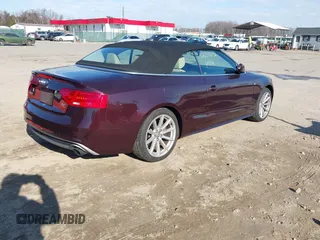 2015 Audi A5 Premium Plus z VIN WAUMFAFH8FN004891, wystawiony jako IAAI lot #41658692 z przebiegiem 179 527 mil mil oraz . Historia ofert i sprzedaży dostępna na DreamBid. Obrazek 4.