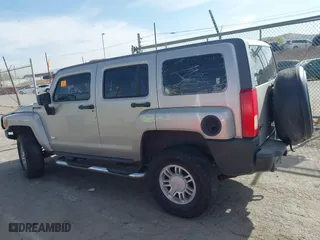 2008 Hummer H3 SUV with VIN 5GTEN13E188176887, listed as a IAAI auction lot 41849108 with 225,472 mi miles. Bid and sale history available at carsss.com. Image 13.