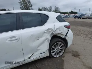 2013 Lexus CT 200h z VIN JTHKD5BH0D2126459, wystawiony jako IAAI lot #42207697 z przebiegiem 188 111 mil mil oraz . Historia ofert i sprzedaży dostępna na DreamBid. Obrazek 6.