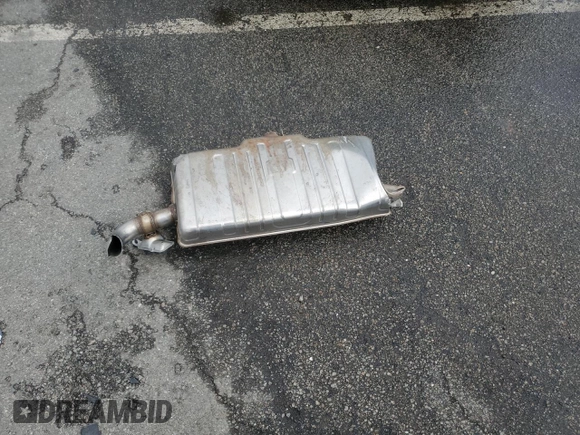2022 Mitsubishi Outlander SEL z VIN JA4J4VA88NZ030435, wystawiony jako Copart lot #56203155 z przebiegiem 39 055 mil mil oraz Szkoda całkowita • Salvage title. Historia ofert i sprzedaży dostępna na DreamBid. Obrazek 13.