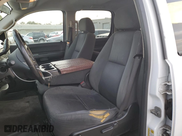 2009 Chevrolet Silverado 1500 LT with VIN 3GCEC23C99G108897, listed as a Copart auction lot 81377194 with 284,886 mi miles and Salvage Title. Bid and sale history available at carsss.com. Image 7.