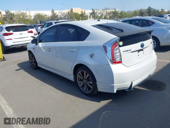 2013 Toyota Prius One with VIN JTDKN3DU8D5672924, listed as a IAAI auction lot 42011744 with 153,772 mi miles. Bid and sale history available at carsss.com. Image 3.