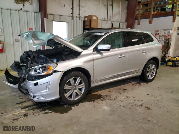 2017 Volvo XC60 Inscription with VIN YV440MRU0H2013164, listed as a Copart auction lot 44741655 with 107,348 mi miles and Salvage Title. Bid and sale history available at carsss.com. Image 1.