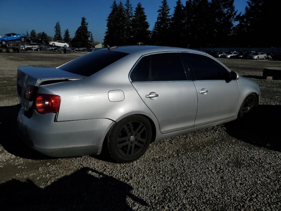 2006 Volkswagen Jetta Sedan 2.5L with VIN 3VWSG71K56M740742, listed as a Copart auction lot 42992575 with 180,726 mi miles and Salvage Title. Bid and sale history available at carsss.com. Image 3.