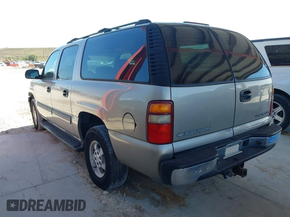 2003 Chevrolet Suburban LS with VIN 3GNEC16T83G127736, listed as a IAAI auction lot 41908096 with 272,610 mi miles. Bid and sale history available at carsss.com. Image 3.