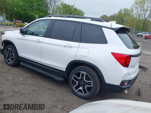 2023 Honda Passport Elite with VIN 5FNYF8H00PB022743, listed as a IAAI auction lot 42192958 with 25,165 mi miles and . Bid and sale history available at DreamBid. Image 3.