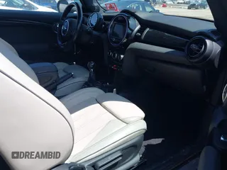 2017 MINI Hardtop Cooper S with VIN WMWXP7C34H2C61768, listed as a IAAI auction lot 42579522 with 67,876 mi miles and . Bid and sale history available at DreamBid. Image 5.