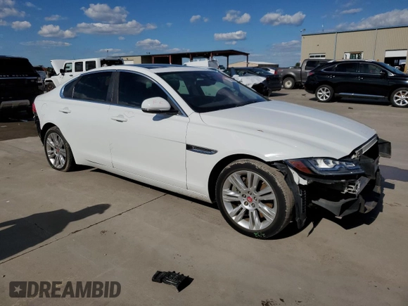 2017 Jaguar XF 35t Premium with VIN SAJBD4BV1HCY27126, listed as a Copart auction lot 71545964 with 73,029 mi miles and Salvage Title. Bid and sale history available at carsss.com. Image 4.