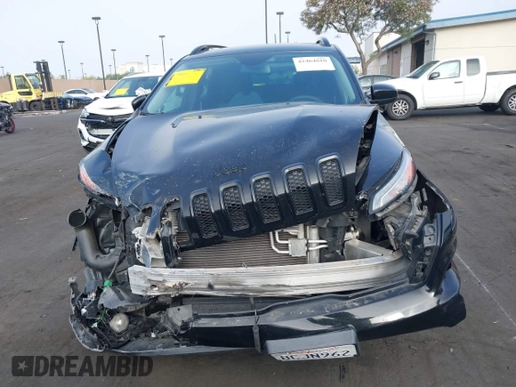 2018 Jeep Cherokee Latitude с VIN 1C4PJLCXXJD556624, выставлен на аукционе IAAI как лот 42464810 с пробегом 63 570 миль миль и . История ставок и продаж доступна на DreamBid. Изображение 12.