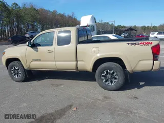 2017 Toyota Tacoma SR5 with VIN 5TFSZ5AN7HX056929, listed as a IAAI auction lot 42079525 with 82,619 mi miles. Bid and sale history available at carsss.com. Image 14.