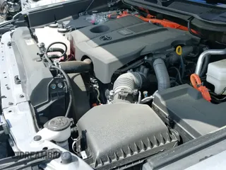 2024 Toyota Tundra Limited Hybrid with VIN 5TFJC5DB5RX067377, listed as a IAAI auction lot 42640668 with 11,703 mi miles and . Bid and sale history available at DreamBid. Image 19.
