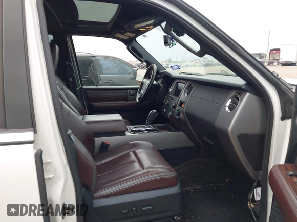 2016 Ford Expedition Platinum with VIN 1FMJU1LT2GEF07320, listed as a IAAI auction lot 41559416 with 203,441 mi miles. Bid and sale history available at carsss.com. Image 5.