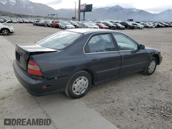 1995 Honda Accord LX with VIN JHMCD5633SC063013, listed as a Copart auction lot 52360725 with 150,552 mi miles and Salvage Title. Bid and sale history available at carsss.com. Image 3.