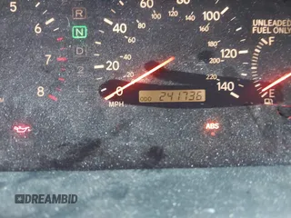 1997 Lexus ES 300 z VIN JT8BF22G5V0060245, wystawiony jako IAAI lot #42368851 z przebiegiem 241 736 mil mil oraz . Historia ofert i sprzedaży dostępna na DreamBid. Obrazek 7.