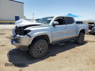 2020 Toyota Tacoma SR5 z VIN 3TMAZ5CN8LM122525, wystawiony jako Copart lot #57721135 z przebiegiem 74 946 mil mil oraz Szkoda całkowita • Salvage title. Historia ofert i sprzedaży dostępna na DreamBid. Obrazek 1.
