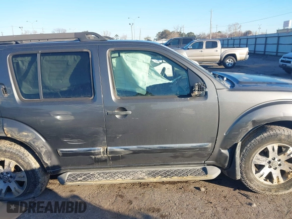 2008 Nissan Pathfinder S with VIN 5N1AR18U58C636801, listed as a IAAI auction lot 41390205 with 208,659 mi miles. Bid and sale history available at carsss.com. Image 13.