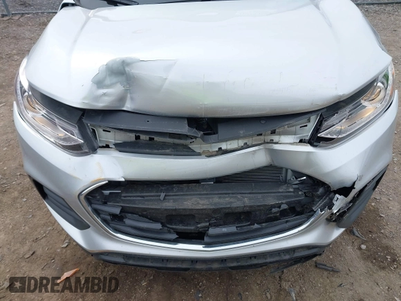 2019 Chevrolet Trax LT with VIN KL7CJPSB3KB781294, listed as a IAAI auction lot 41936296 with 18,024 mi miles. Bid and sale history available at carsss.com. Image 6.