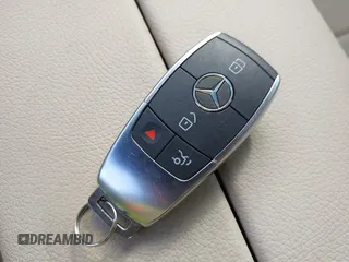 2022 Mercedes-Benz GLC 300 z VIN W1N0G8DB4NV395227, wystawiony jako IAAI lot #42214509 z przebiegiem 14 886 mil mil oraz . Historia ofert i sprzedaży dostępna na DreamBid. Obrazek 11.