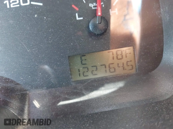 2005 Ford F-150 XLT with VIN 1FTPX14535FB40621, listed as a IAAI auction lot 42130458 with 122,764 mi miles. Bid and sale history available at carsss.com. Image 7.