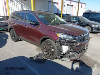 2019 Kia Sorento LX V6 with VIN 5XYPG4A53KG594088, listed as a IAAI auction lot 41249727 with 32,631 mi miles. Bid and sale history available at carsss.com. Image 1.