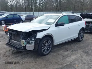 2015 Volvo V60 Cross Country T5 with VIN YV4612HK7F1001607, listed as a IAAI auction lot 41216339 with 138,069 mi miles. Bid and sale history available at carsss.com. Image 18.