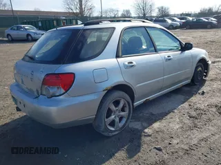 2005 Subaru Impreza Wagon (Natl) RS with VIN JF1GG67585H818587, listed as a IAAI auction lot 41508166 with 1 mi miles. Bid and sale history available at carsss.com. Image 4.