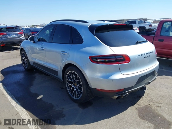 2018 Porsche Macan S with VIN WP1AB2A55JLB36398, listed as a IAAI auction lot 42094742 with 97,376 mi miles and . Bid and sale history available at DreamBid. Image 3.