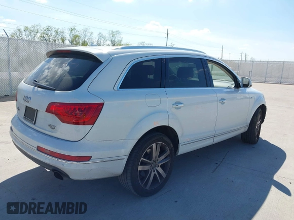 2014 Audi Q7 3.0T Premium Plus with VIN WA1LGAFE9ED020288, listed as a IAAI auction lot 41870658 with 108,816 mi miles. Bid and sale history available at carsss.com. Image 4.