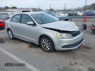 2012 Volkswagen Jetta SE с VIN 3VWDX7AJ0CM311956, выставлен на аукционе IAAI как лот 41726825 с пробегом 228 502 миль миль и . История ставок и продаж доступна на DreamBid. Изображение 1.