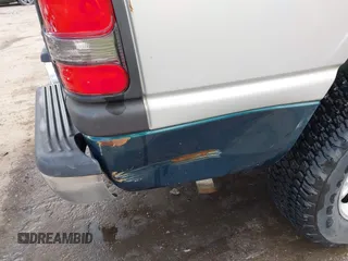 1998 Dodge 1500 z VIN 3B7HF13Y8WG131724, wystawiony jako IAAI lot #42214113 z przebiegiem 223 535 mil mil oraz . Historia ofert i sprzedaży dostępna na DreamBid. Obrazek 17.
