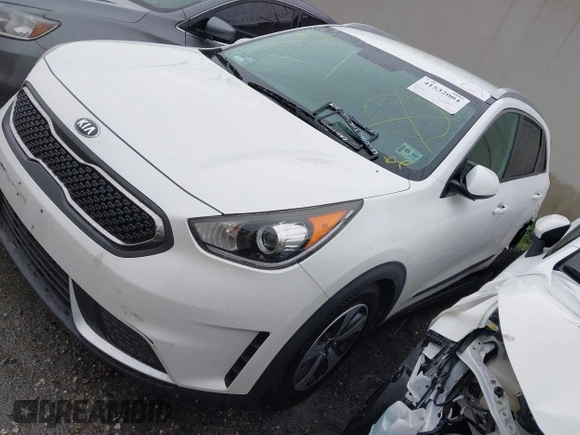 2017 Kia Niro FE with VIN KNDCB3LC2H5085064, listed as a IAAI auction lot 41532004 with 147,057 mi miles. Bid and sale history available at carsss.com. Image 18.
