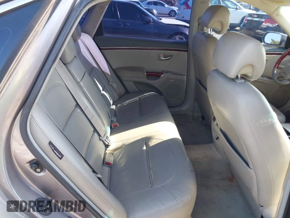 2008 Hyundai Azera Limited with VIN KMHFC46FX8A264798, listed as a IAAI auction lot 42684089 with 204,377 mi miles and . Bid and sale history available at DreamBid. Image 8.