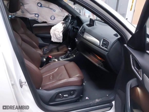 2018 Audi Q3 Premium Plus with VIN WA1JCCFS0JR007432, listed as a IAAI auction lot 41624314 with 119,375 mi miles. Bid and sale history available at carsss.com. Image 5.