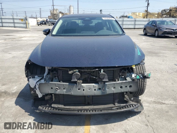 2024 Mazda 3 S Select Sport with VIN 3MZBPABM8RM420865, listed as a Copart auction lot 59989825 with 4,227 mi miles and Salvage title. Bid and sale history available at DreamBid. Image 5.