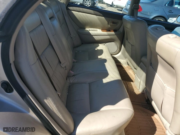 1997 Lexus ES 300 Luxury Sport Sdn with VIN JT8BF22G5V0030212, listed as a Copart auction lot 46041565 with 237,681 mi miles and Salvage Title. Bid and sale history available at carsss.com. Image 7.