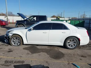 2018 Chrysler 300 Touring with VIN 2C3CCAAG5JH130184, listed as a IAAI auction lot 41479711 with 221,714 mi miles and . Bid and sale history available at DreamBid. Image 14.